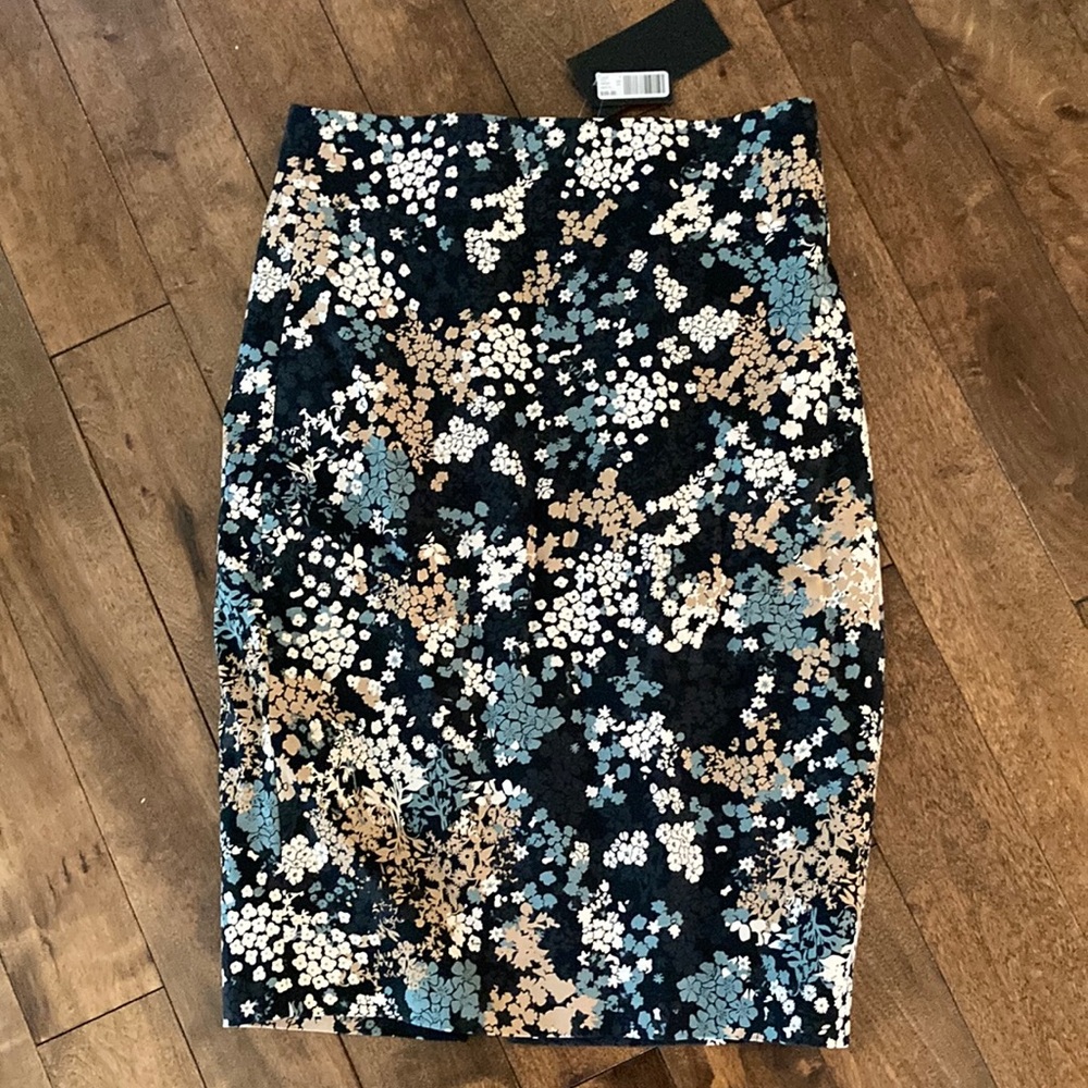 NWT- Pencil skirt